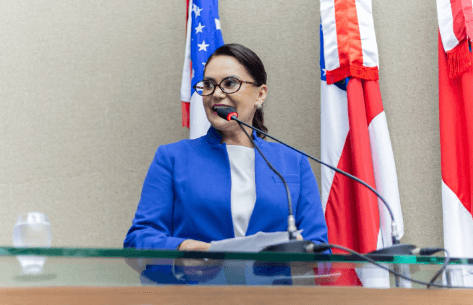 Professora Jacqueline toma posse como deputada estadual