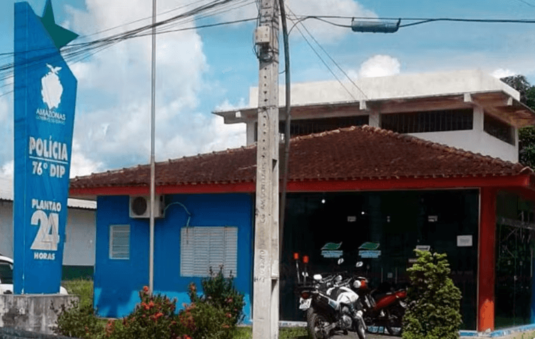 Escrivão é suspeito de manter relações sexuais com 5 detentos em delegacia no Amazonas