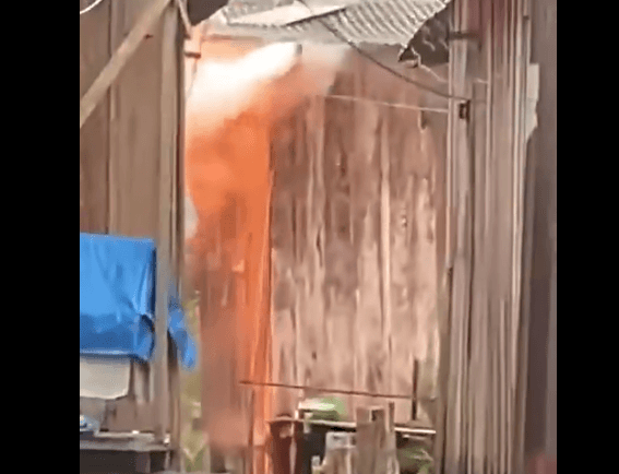 VÍDEO: Incêndio atinge casas e deixa moradores desesperados em Manaus