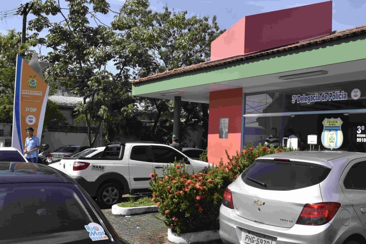 Mulher é presa ao comprar materiais de obra roubados avaliados em mais de R$ 20 mil em Manaus