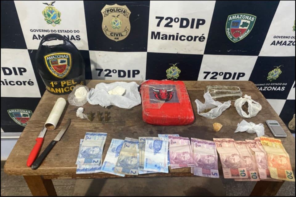 Polícia estoura boca de fumo, prende traficante e apreende armas em Manicoré