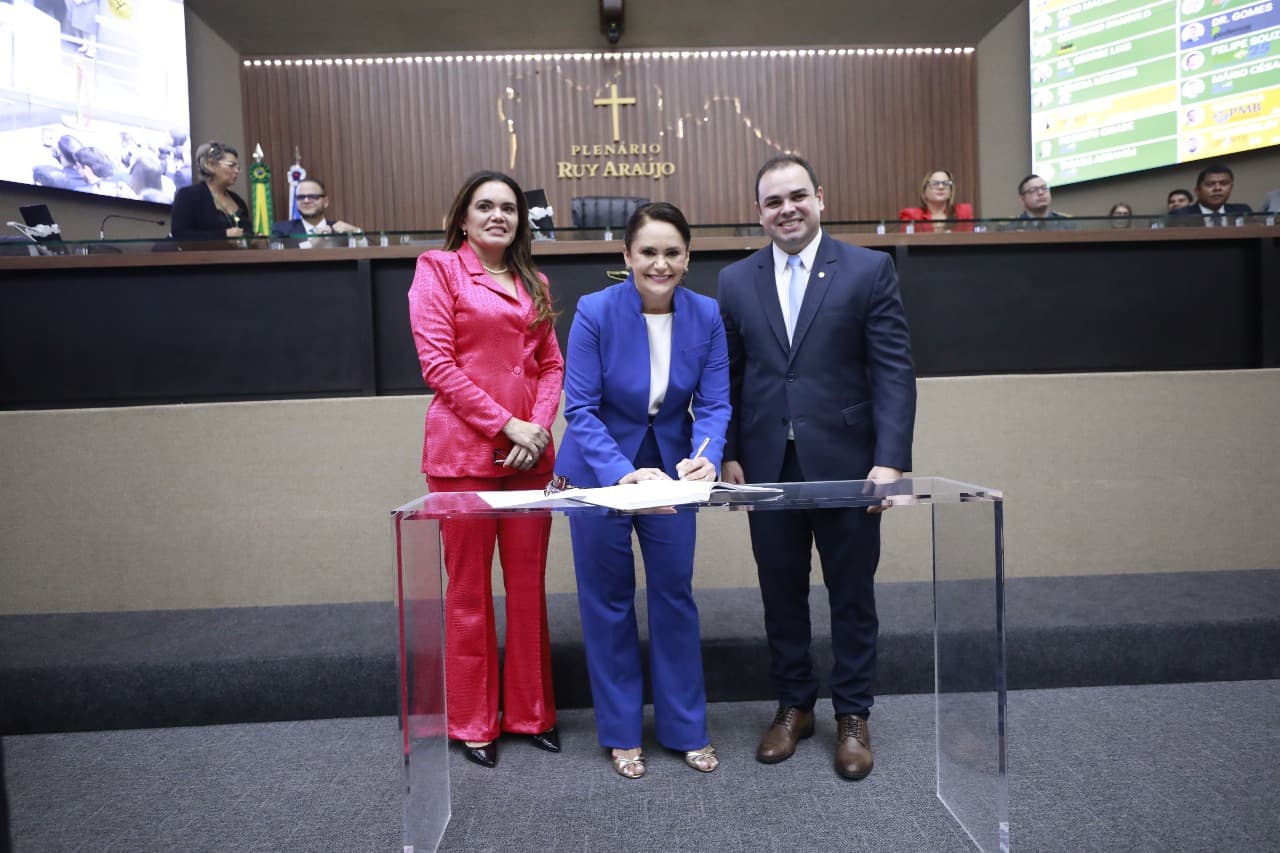 Alessandra Campêlo celebra visibilidade feminina e pede mais respeito à cota de mulheres na política