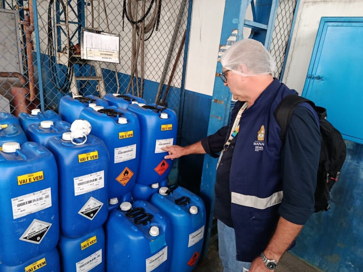 Operação ‘Zero Metanol’ mira em distribuidoras de bebidas em Manaus