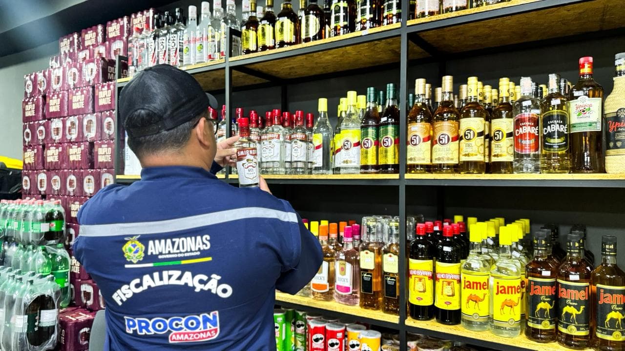 Metanol: Mais de 50 estabelecimentos em Manaus são fiscalizados para prevenir intoxicação