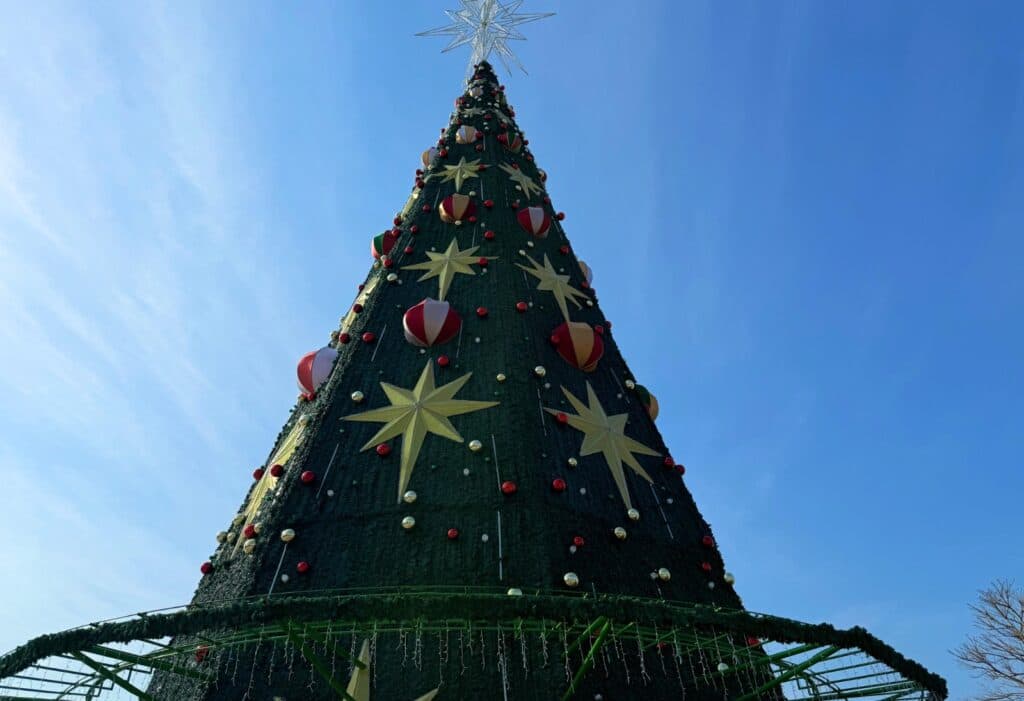Prefeitura anuncia data de inauguração da ornamentação de Natal na Ponta Negra