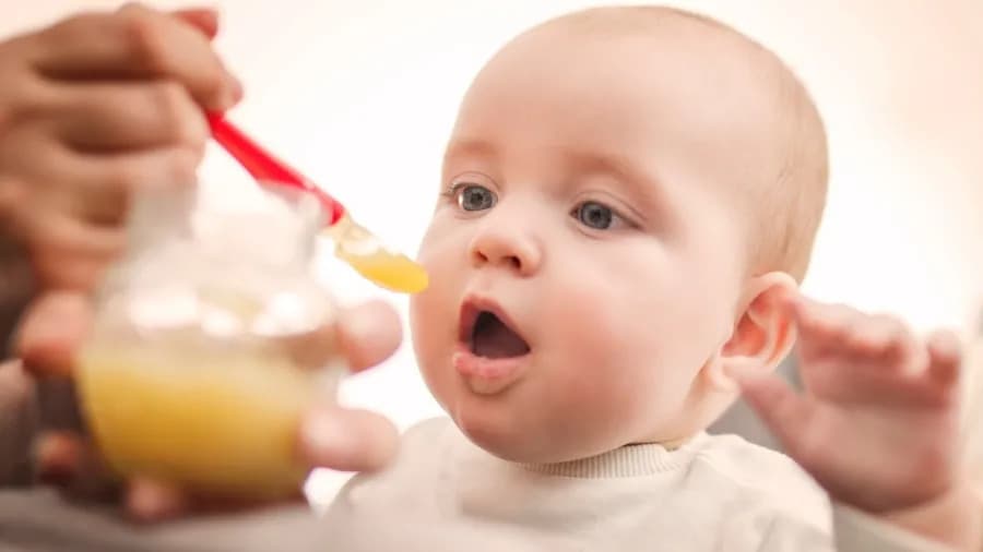 Controlar açúcar na infância previne doenças cardíacas na idade adulta, diz estudo