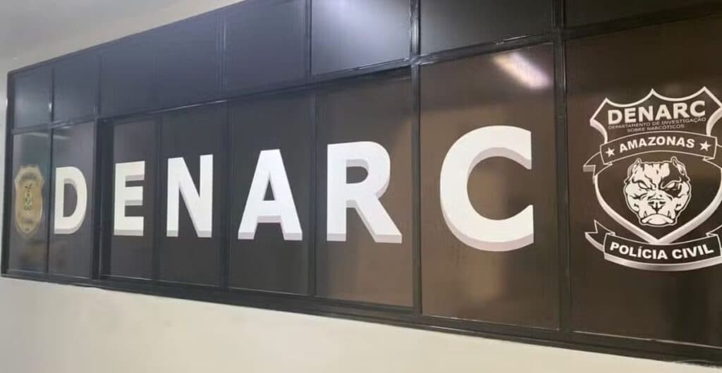 DENARC apreende drogas e prende duas pessoas em operação na Ponta Negra