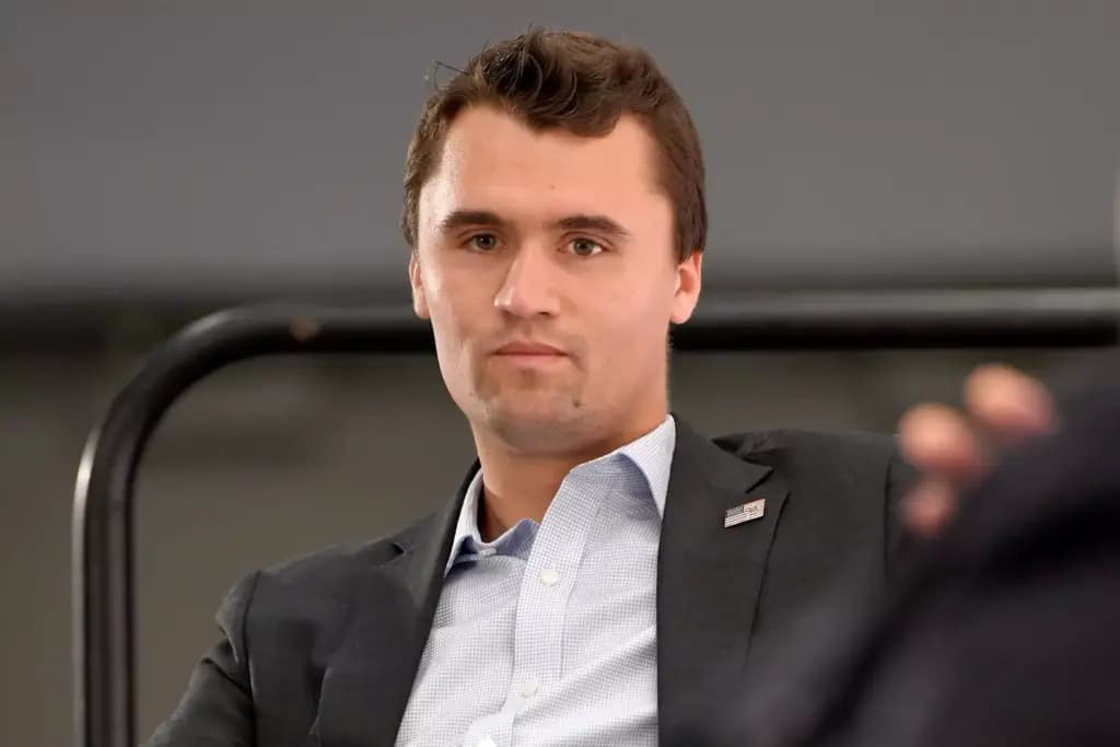 EUA revogam vistos de estrangeiros que comemoraram morte de Charlie Kirk, diz Departamento de Estado