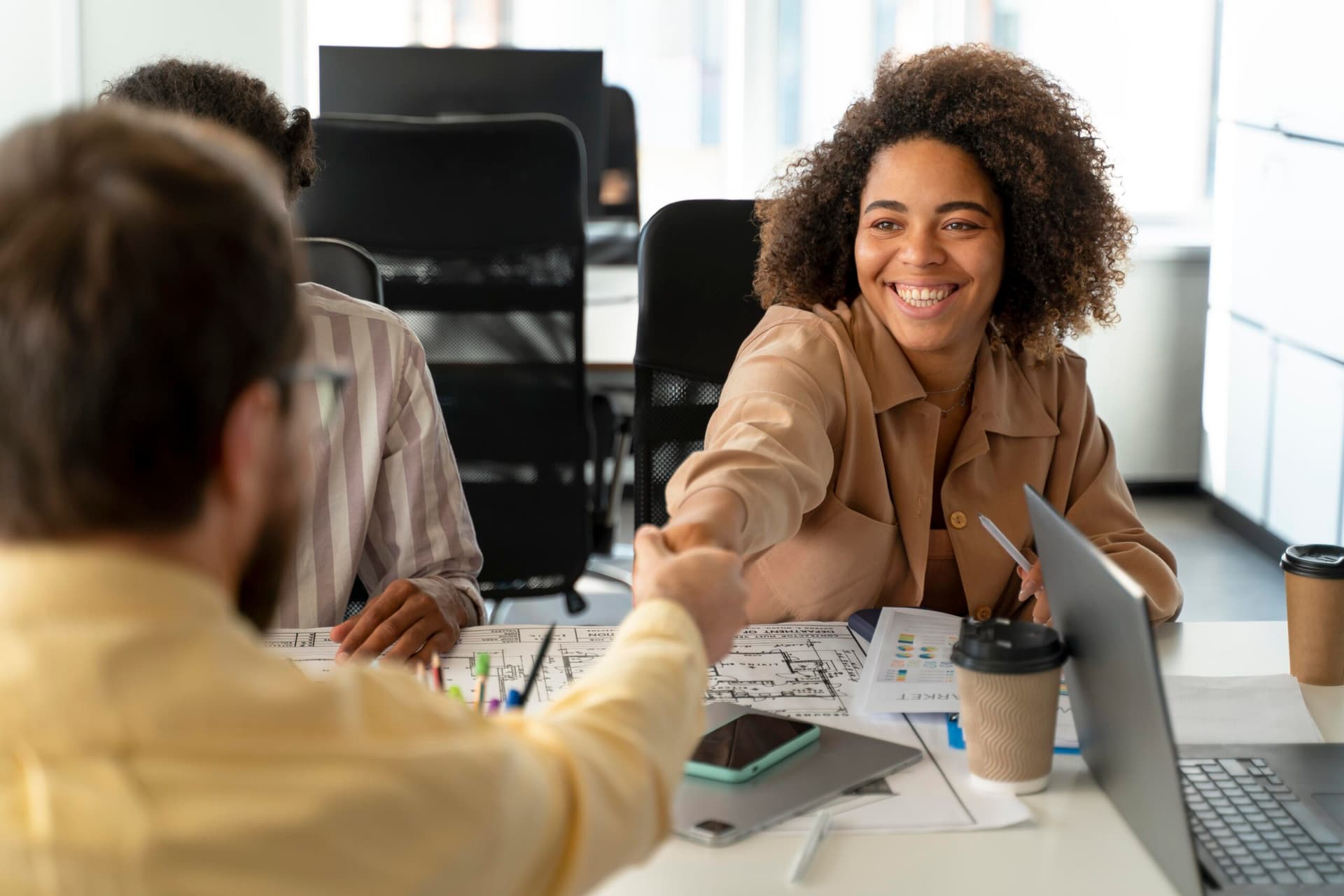 Está procurando emprego? O Sine Amazonas divulga 248 vagas para esta segunda-feira