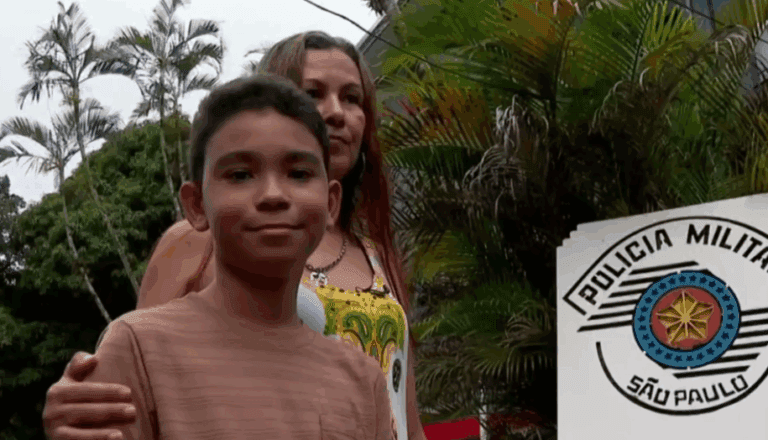 Menino de 10 anos salva mãe durante crise convulsiva em Santos