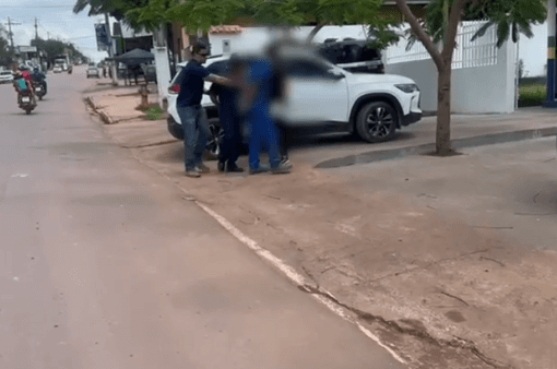 Adolescente é expulsa de casa após ser estuprada pelo padrasto no Amazonas; mãe não acreditou na vítima