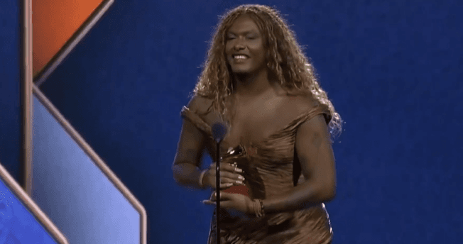 Grammy Latino 2025: Liniker e artistas brasileiros se destacam entre vencedores