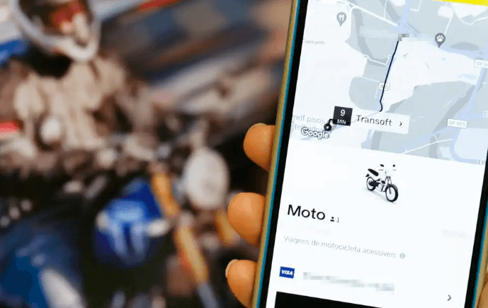 Empresa de app deverá indenizar passageira por roubo durante corrida em Manaus