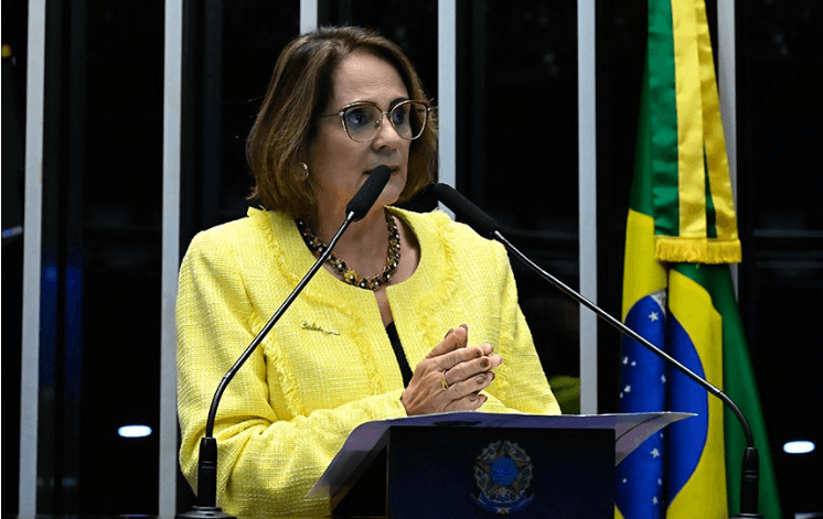 Damares Alves cobra anistia a Bolsonaro e critica condições da Papuda durante visita técnica