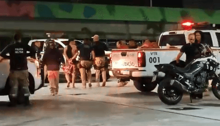 Motociclista tenta agredir agentes de trânsito, tenta fugir, mas acaba preso