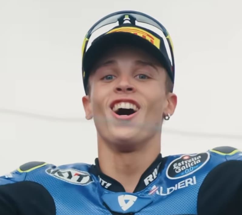 Brasileiro Diogo Moreira conquista título da Moto2 2025
