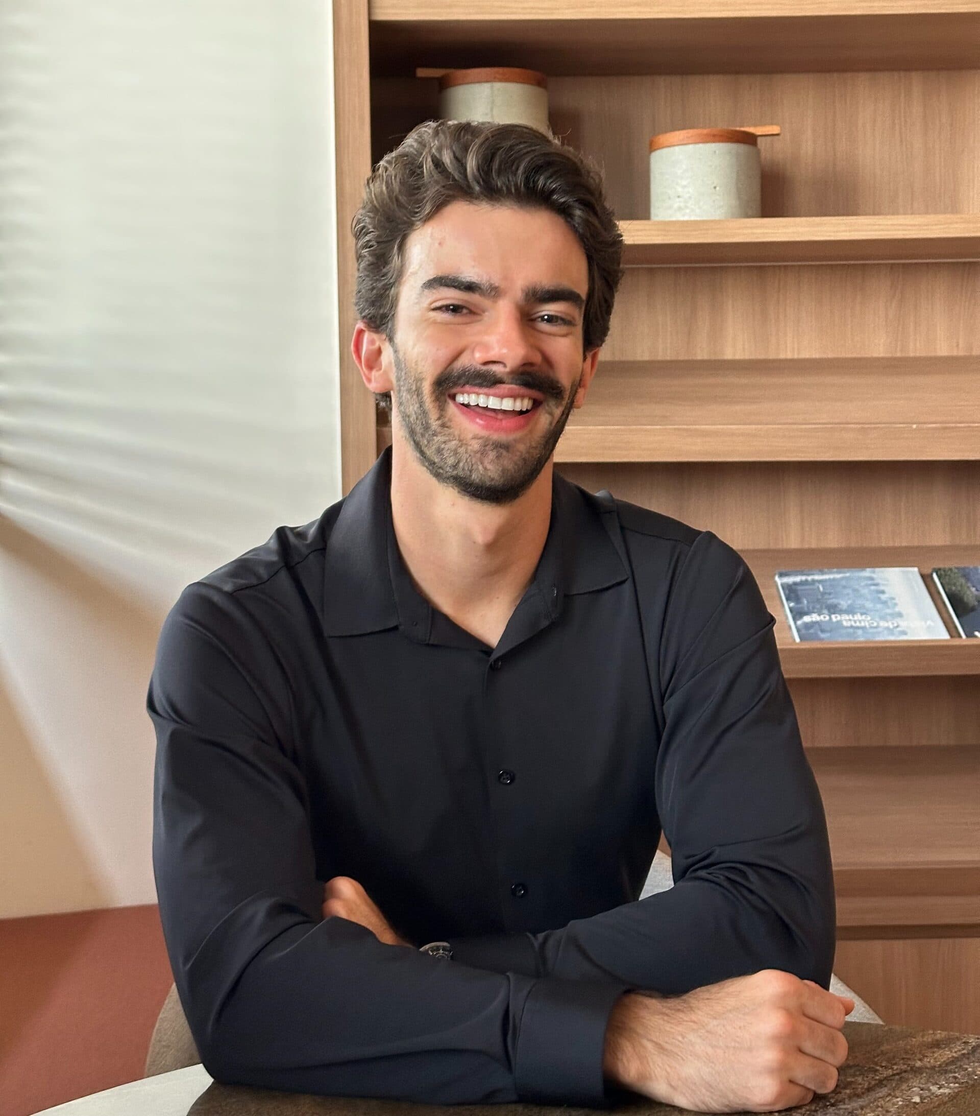 Do bisturi à IA: O olhar humano de Júlio Andrade que conecta medicina, tecnologia e liderança no Amazon IA Summit 2025