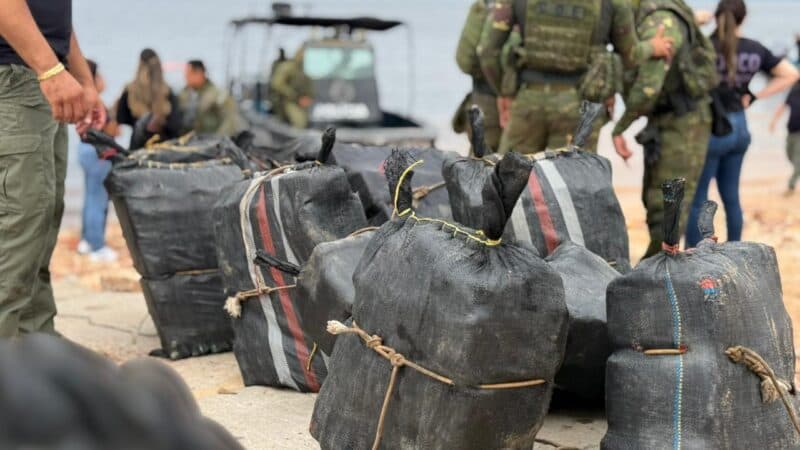 Cerca de 700 kg de cocaína avaliados em R$ 25 milhões são apreendidos no Amazonas