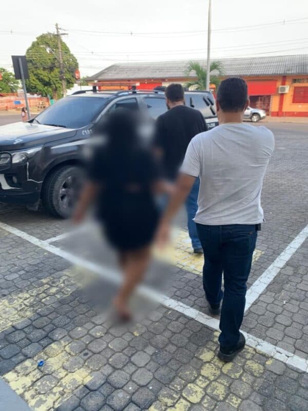 Agiota é presa em Manaus após transformar dívida de R$ 1,5 mil em R$ 10 mil