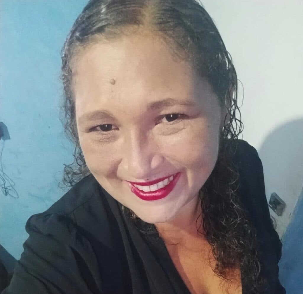 Passageira de moto por app morre após ser arremessada por carro em Manaus