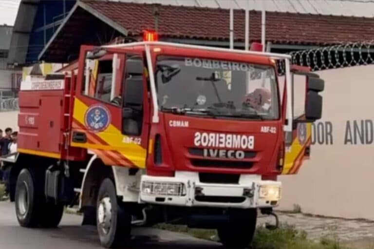VÍDEO: Princípio de incêndio atinge escola e aulas são suspensas em Manaus
