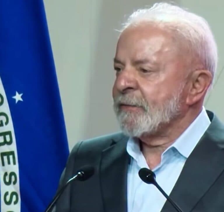 Lula diz que Brasil não exportará minerais críticos