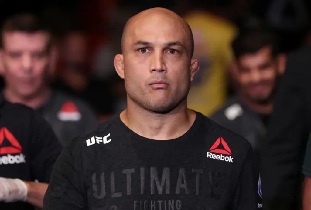 Ex-campeão do UFC é preso ela 6ª vez só nesse ano; veja detalhes