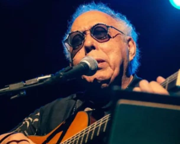 Morre Jards Macalé, aos 82 anos, compositor do hit “Vapor Barato”