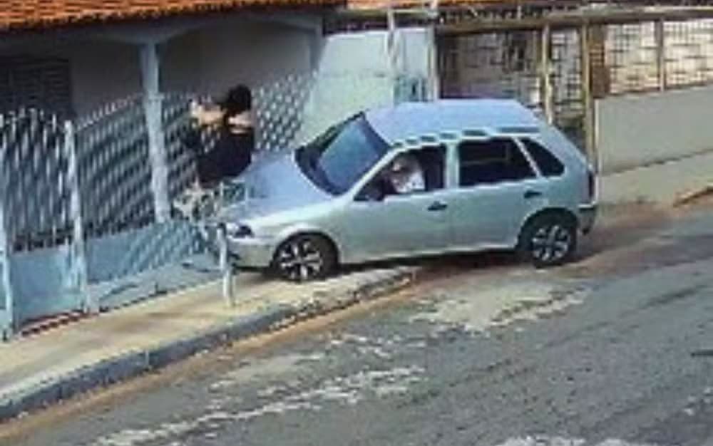 VÍDEO: Mulher escapa de ser atropelada por ex-marido em Goiânia