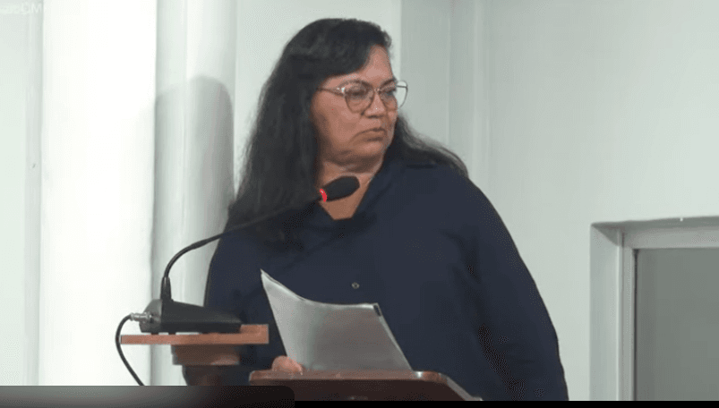 Vereadora que defendeu violência contra mulher escapa de processo de impeachment em Borba