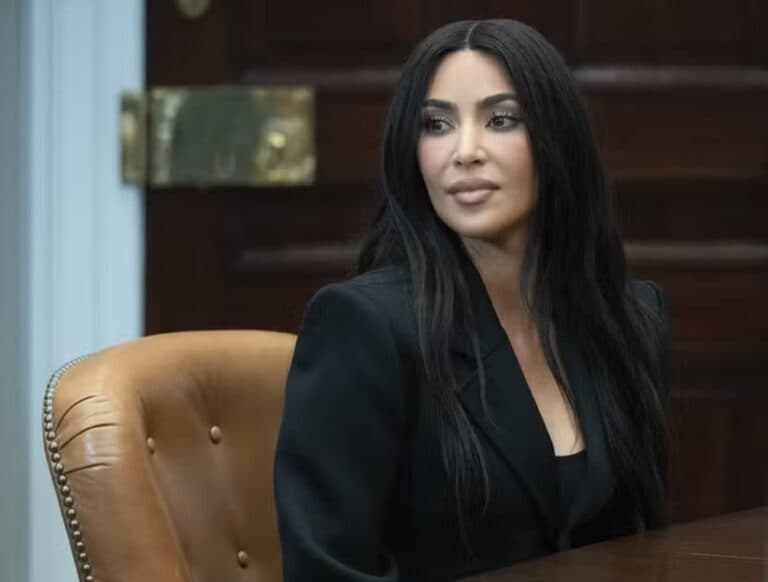 Kim Kardashian culpa ChatGPT por reprovações em Direito