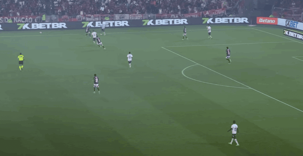 Flamengo recebe o Ceará no Maracanã em duelo que pode garantir título brasileiro