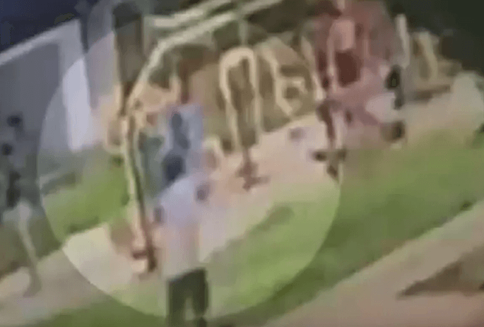 VÍDEO: Homem morre ao tentar “mortal” em praça de Goiânia