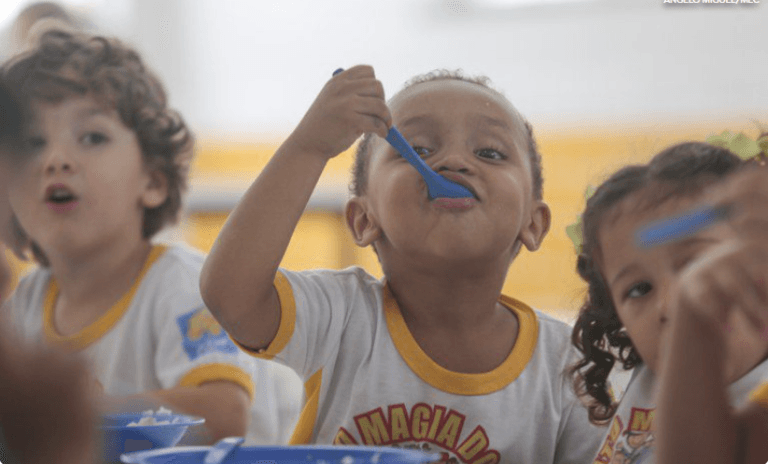 Bolsa Família passa a ter novas regras para acompanhamento da frequência escolar