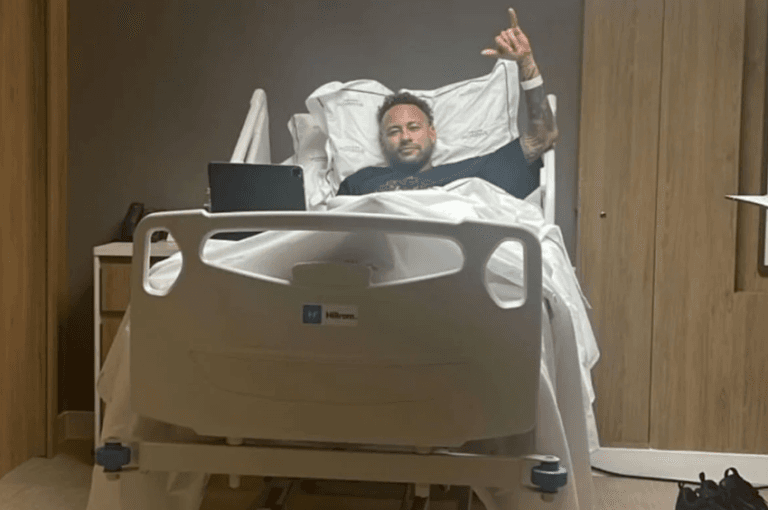 Neymar se prepara para cirurgia no joelho após fim do Brasileirão