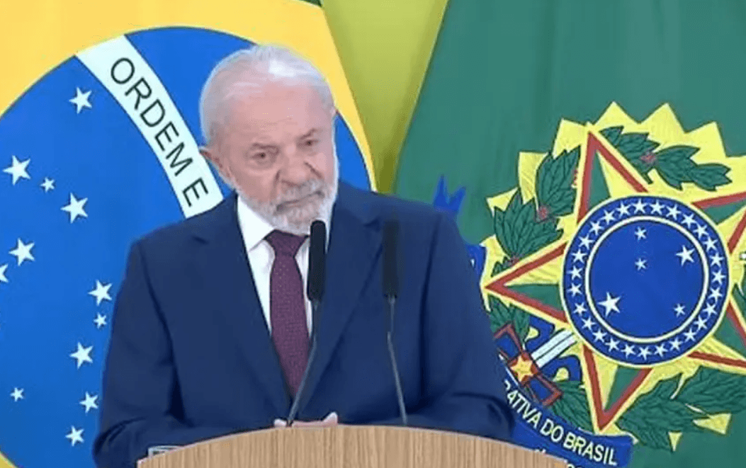 Lula assina indulto de Natal e exclui condenados por tentativa de golpe de Estado em 8/1