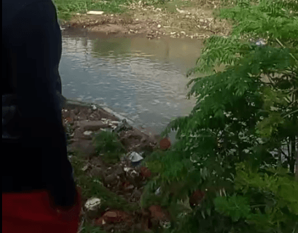 VÍDEO: Corpo é encontrado boiando em rip-rap em Manaus