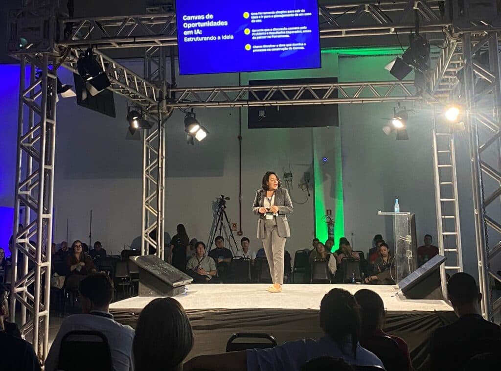 Amazon IA Summit 2025: Rosevany Oliveira revela como a IA leva empresas da ‘dor’ ao resultado