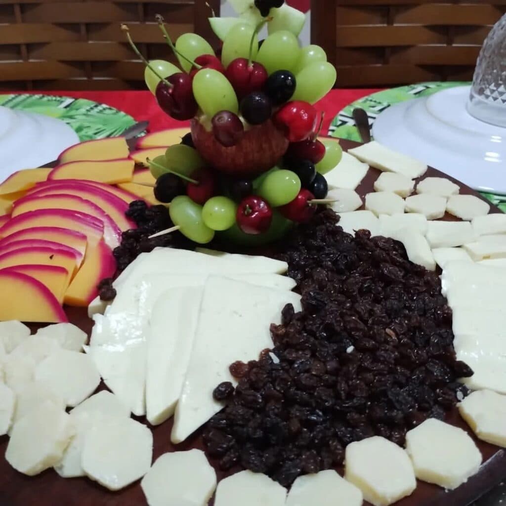 Tábua de frios, tábua amazônica, veja como fazer uma boa entradinha para a ceia de Natal