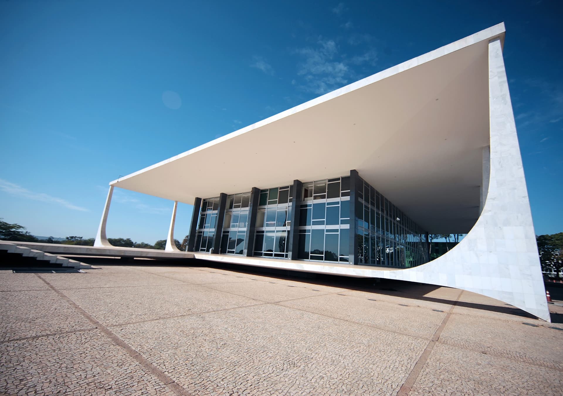 STF mantém proibição de contas em bets de beneficiários do Bolsa Família