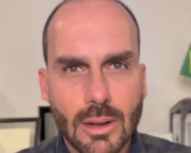 Eduardo Bolsonaro diz que “valeu a pena” ser cassado; “é uma medalha de honra”