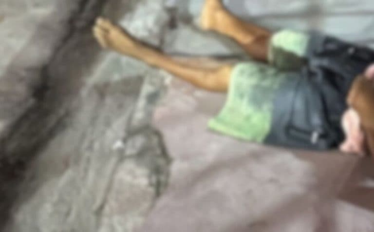 Homem em situação de rua é esfaqueado durante briga em Manaus