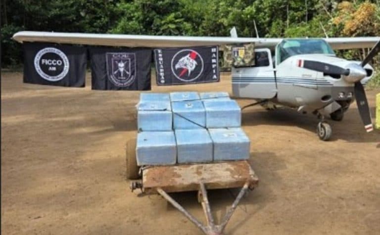 Força-tarefa intercepta 500 kg de cocaína em Maués e apreende duas armas de fogo