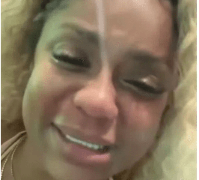 Cariúcha surge aos prantos e revela ter sido expulsa de hotel após discussão com affair