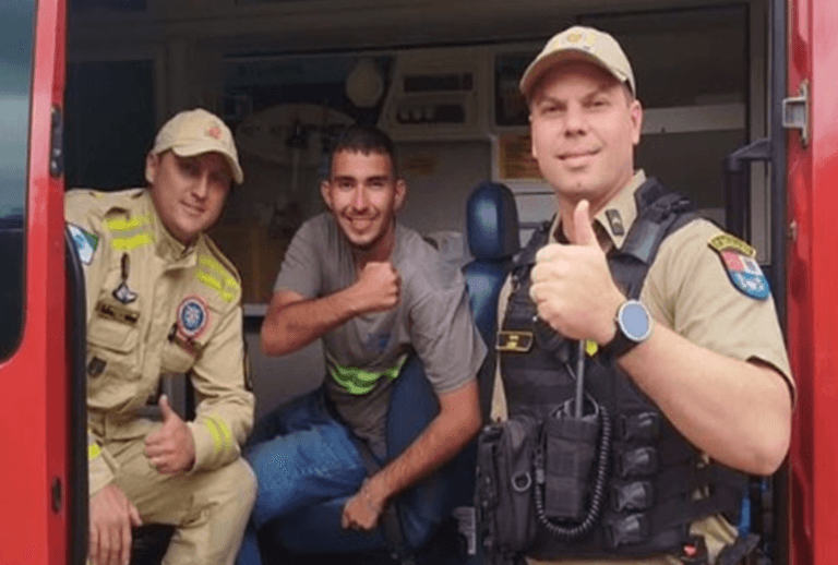 Bombeiro revela como jovem saiu da mata com vida no Pico Paraná