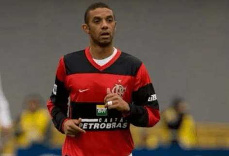 Ex-jogador do Flamengo é acusado de violência doméstica