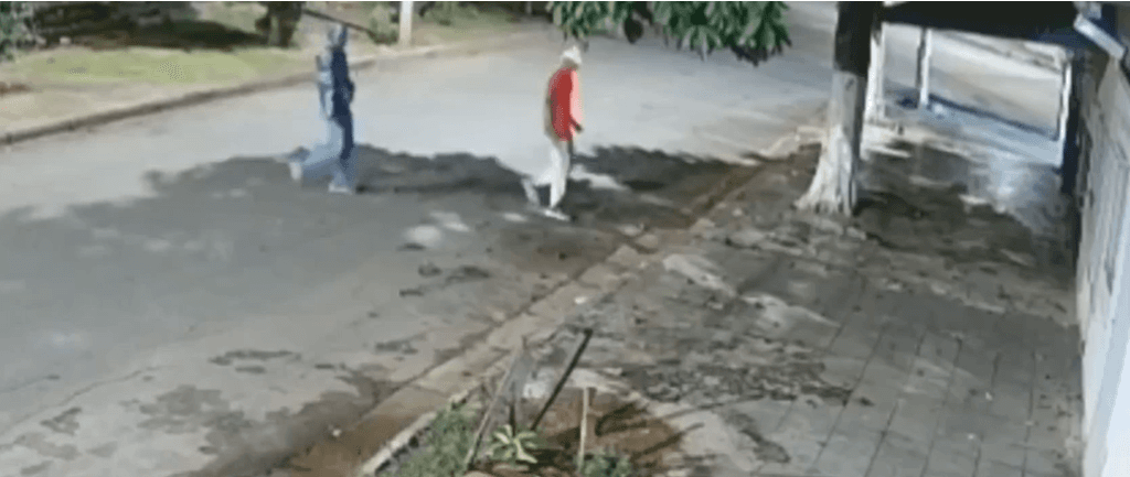 Jovem é morto a tiros por amigo em via pública em Goiânia; suspeito morre em confronto