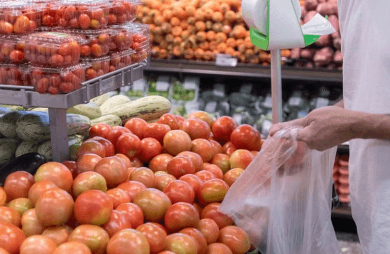 Cesta básica fica 8,12% mais barata em Manaus, aponta Conab