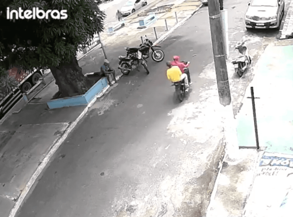 VÍDEO: Jovem é assassinado a tiros em área movimentada no Pará