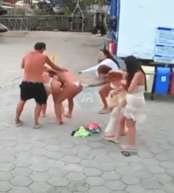 Lancha, briga e atropelamento: confusão entre mulheres viraliza nas redes